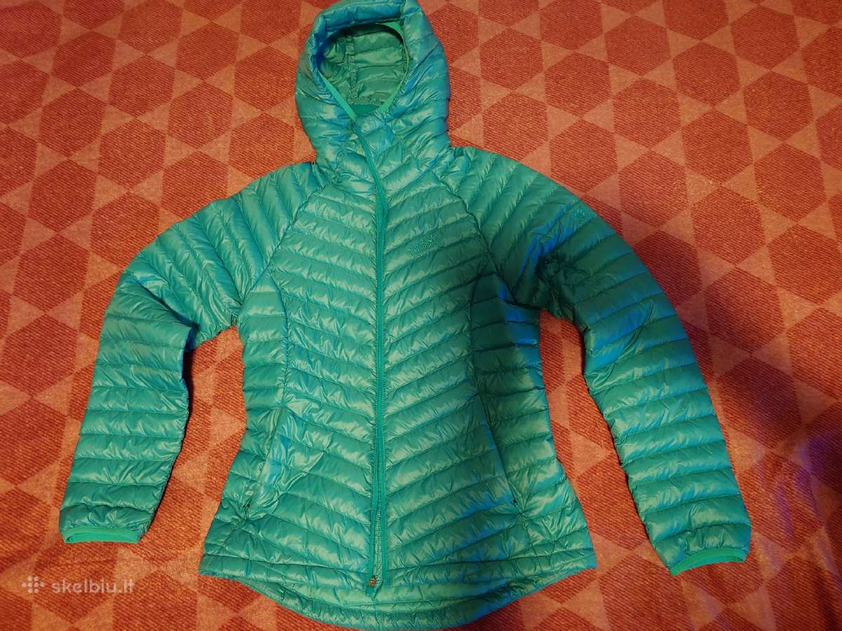 Moteriška pūkinė striukė Jack wolfskin.