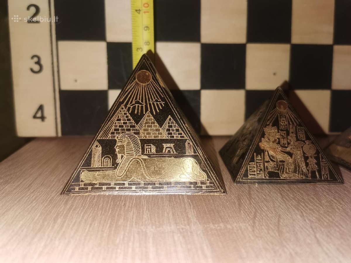 Vintage riedučiai, piramidės - nuotraukos Nr. 4