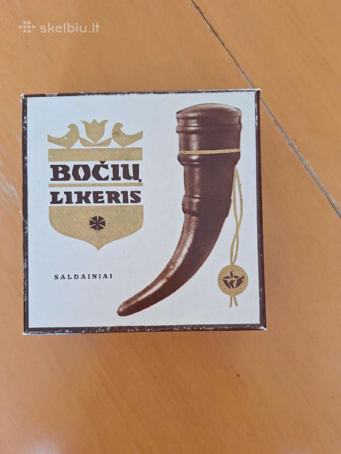 1973 m. saldainių "Bočių likeris" dėžutė