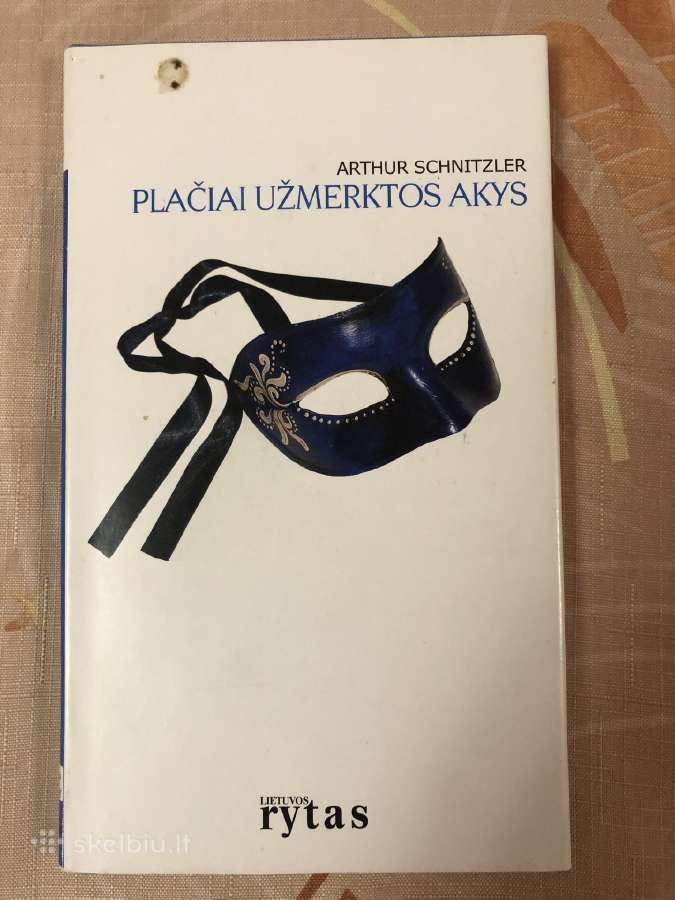 Plačiai užmerktos akys