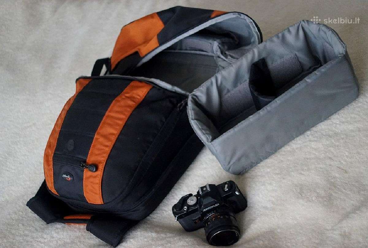 Foto krepsiai ir objektyvu deklai,