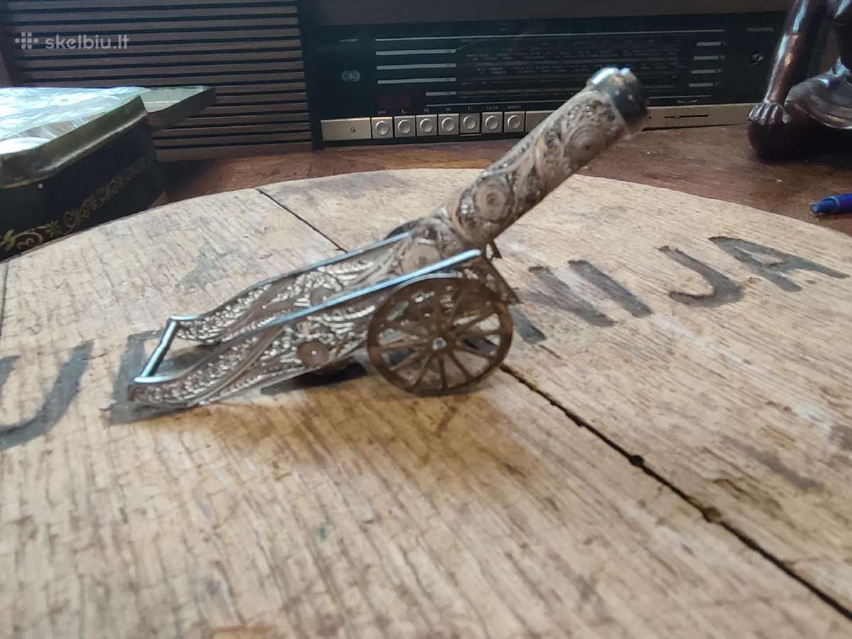 Vintažinis patranka sidabrinė