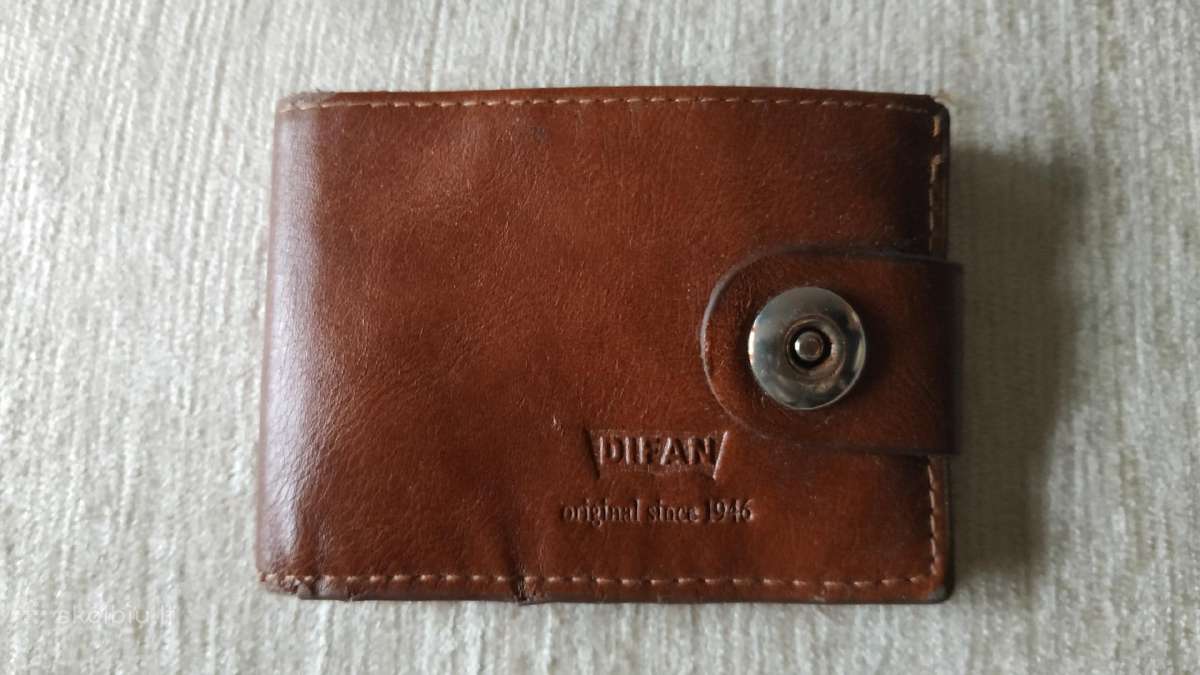 Dovanoju pirkėjui. Maža Difan piniginė