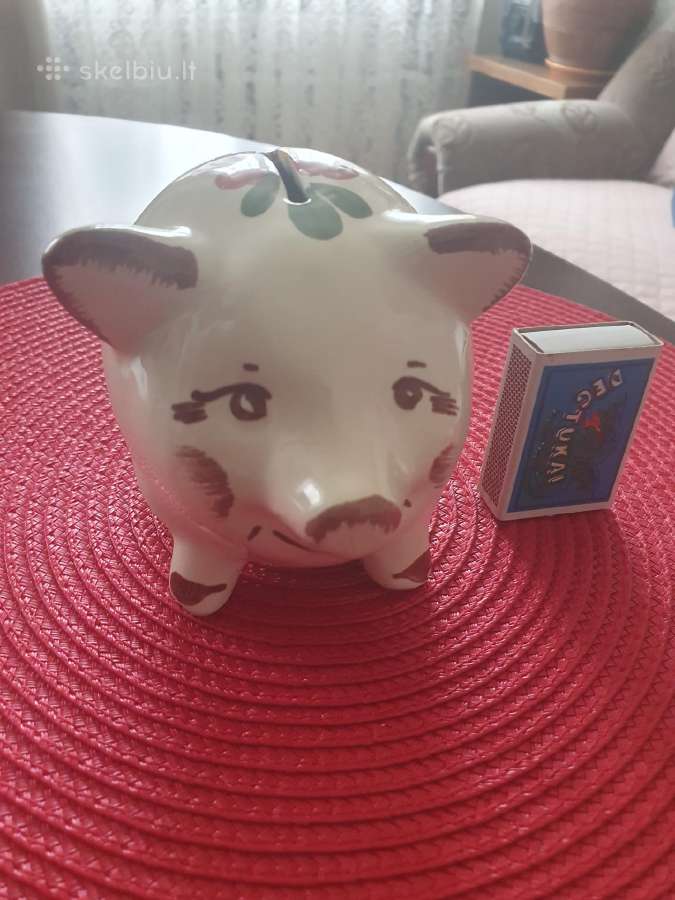 Interjero detalės,taupyklės