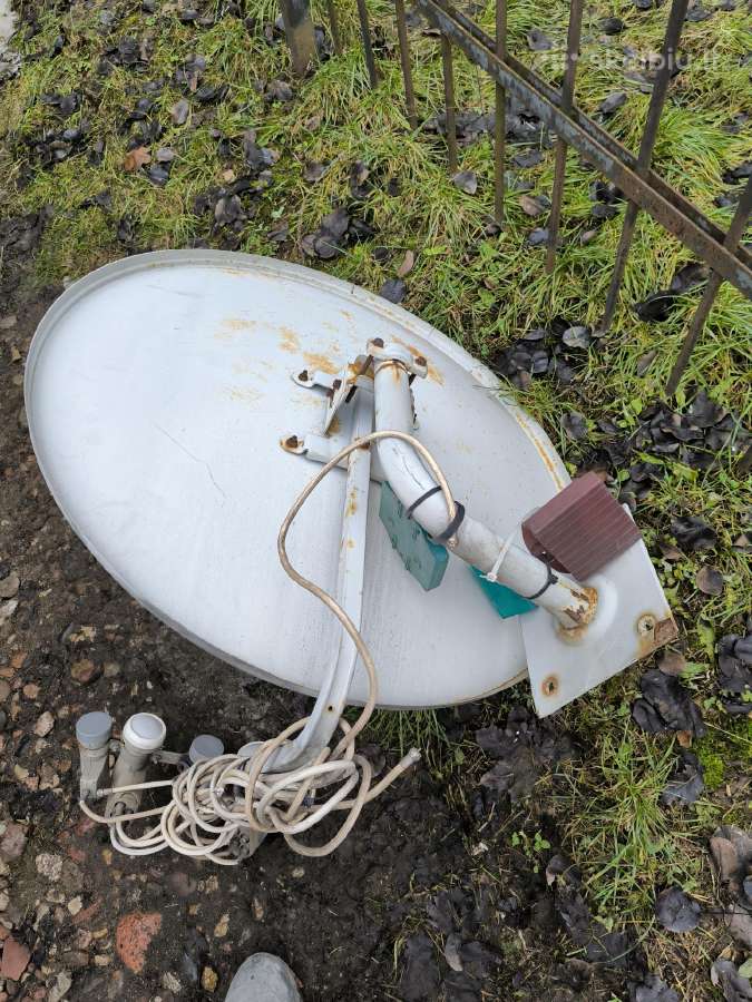 Satelito lėkštės su galvom - nuotraukos Nr. 2