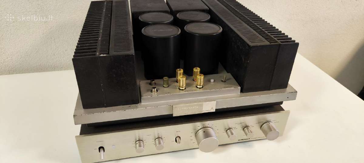 Pioneer M-22 ir C21 komplektas