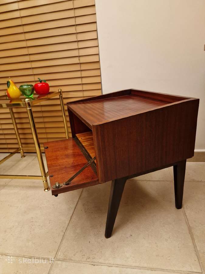 Vintažinė mid century raudonmedžio spintukė - nuotraukos Nr. 14