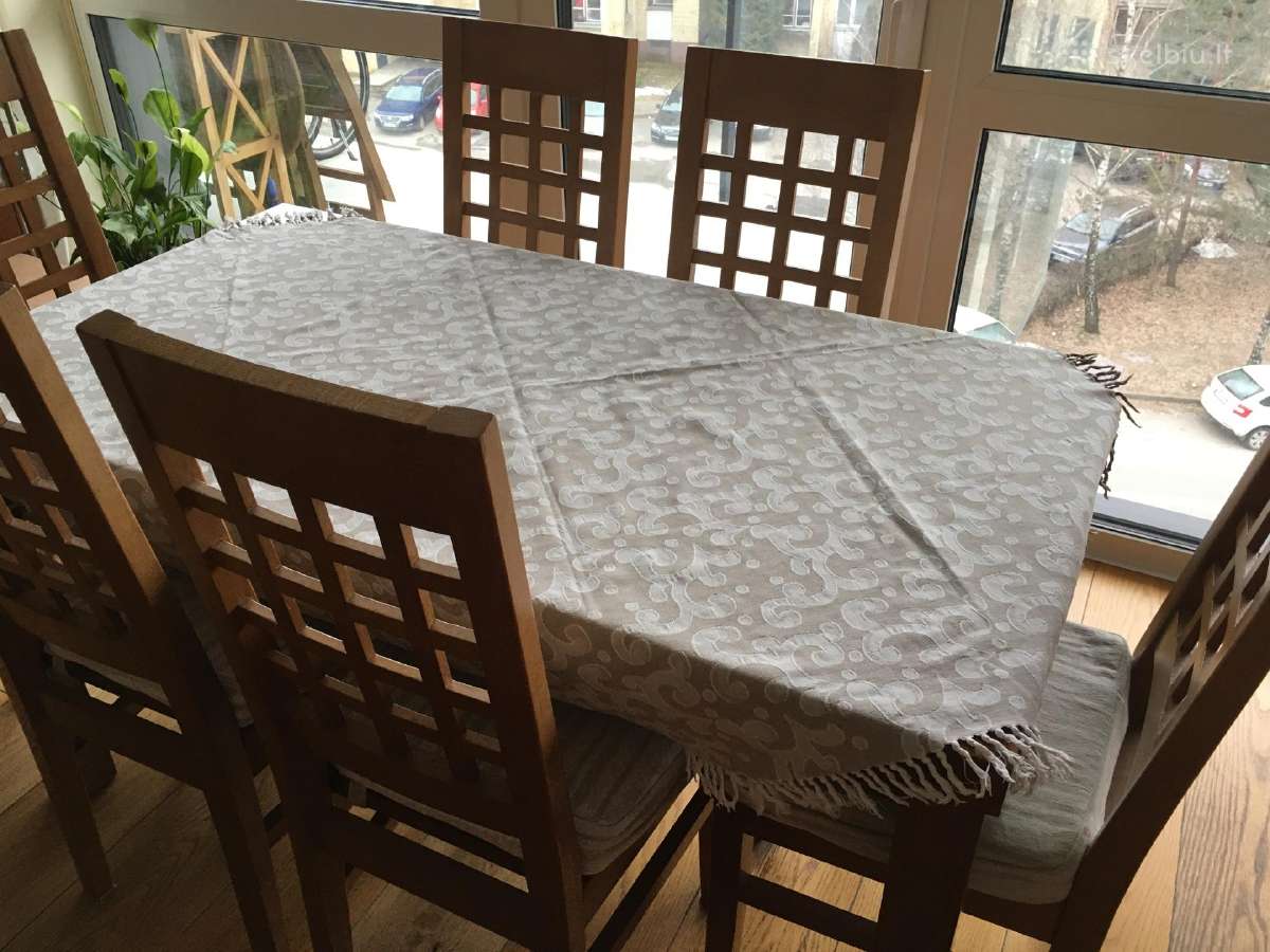 Linine staltiese 140x140 cm