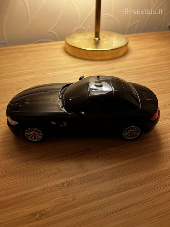 Radijo bangų valdomas automobilis