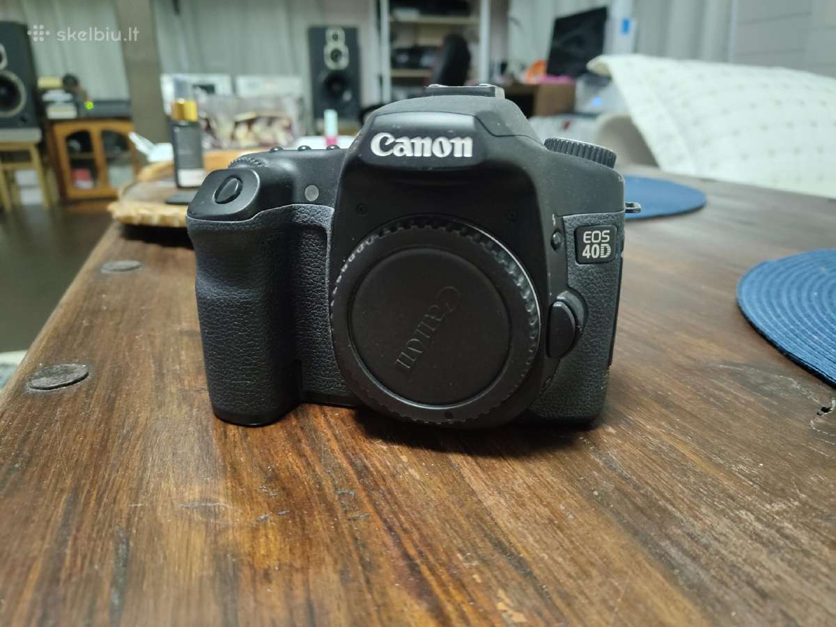 Canon D40