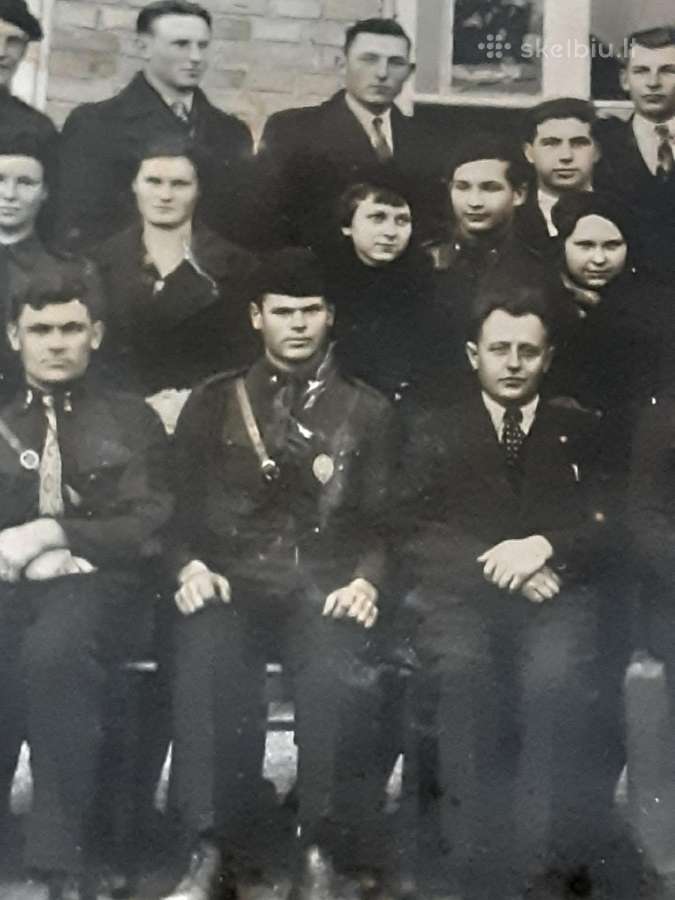 Foto Raguva Panevežio raj. Sėdi seniunas