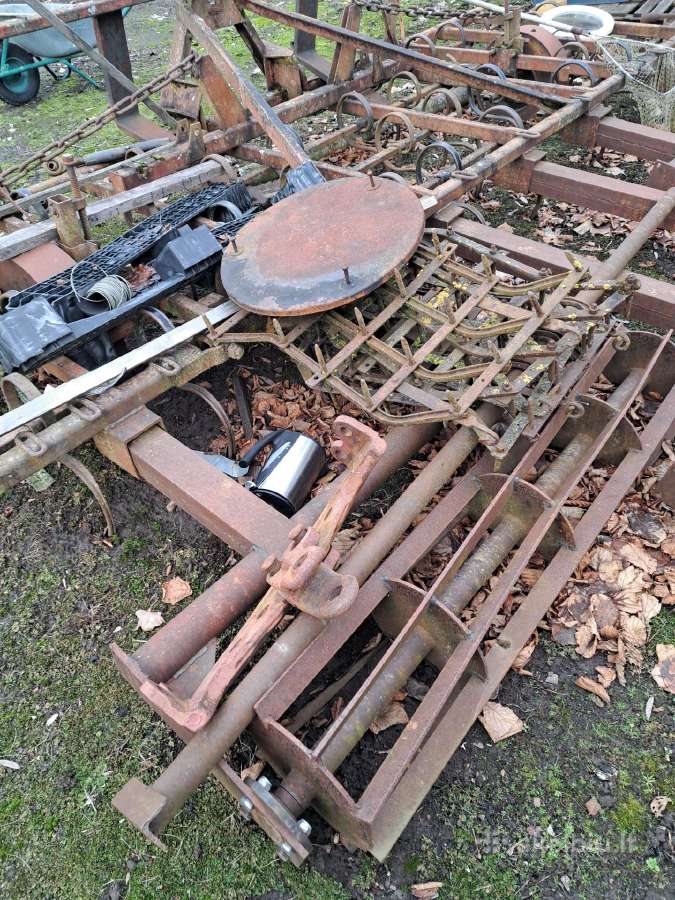 Žemės ūkio tecnika - nuotraukos Nr. 2