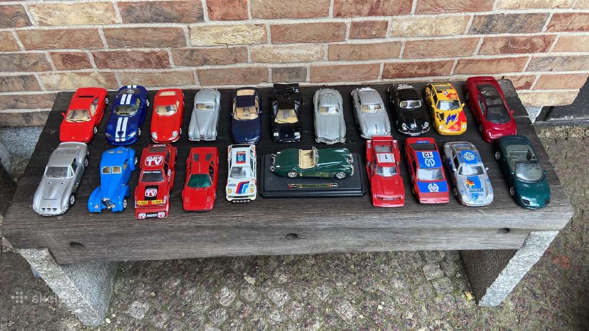 1:24 modeliukai Mercedes Ferrari Jaguar Renault