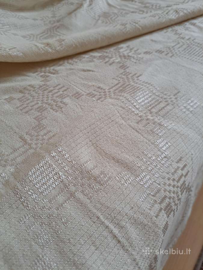 Staltiesė su šilku - nuotraukos Nr. 2