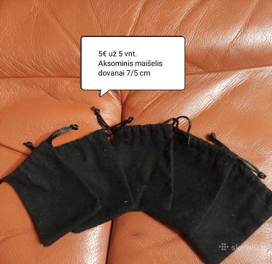 Aksominis maišelis dovanai nedidelis 7/5 cm 5vnt.