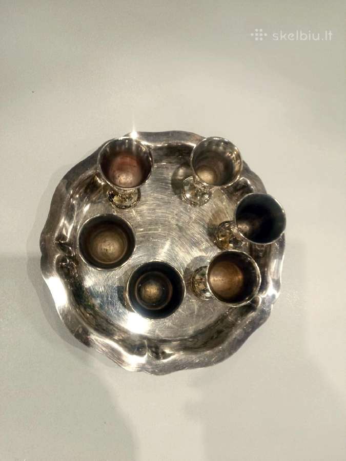 Senovinės melchiorinės taurelės su padėklu. - nuotraukos Nr. 2