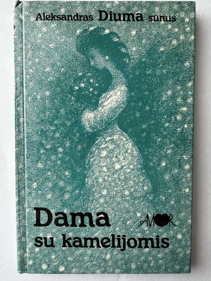 Dama su kamelijomis