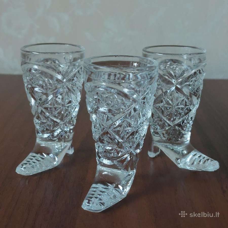 Suvenyrinės krištolinės stiklinės " Batukas ". - nuotraukos Nr. 8