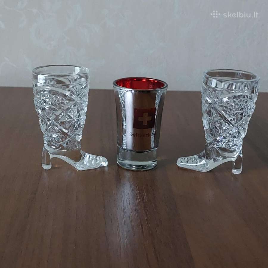Suvenyrinės krištolinės stiklinės " Batukas ". - nuotraukos Nr. 15