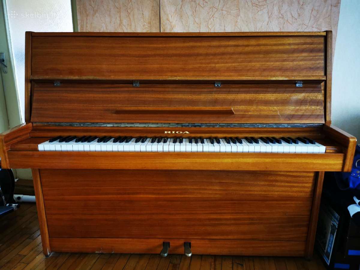 Dovanoju pianiną