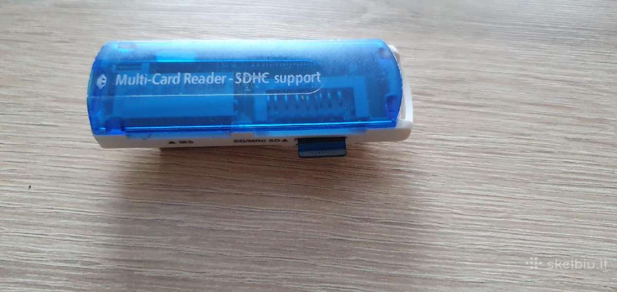 Usb hubas (kortelių skaitytuvas)