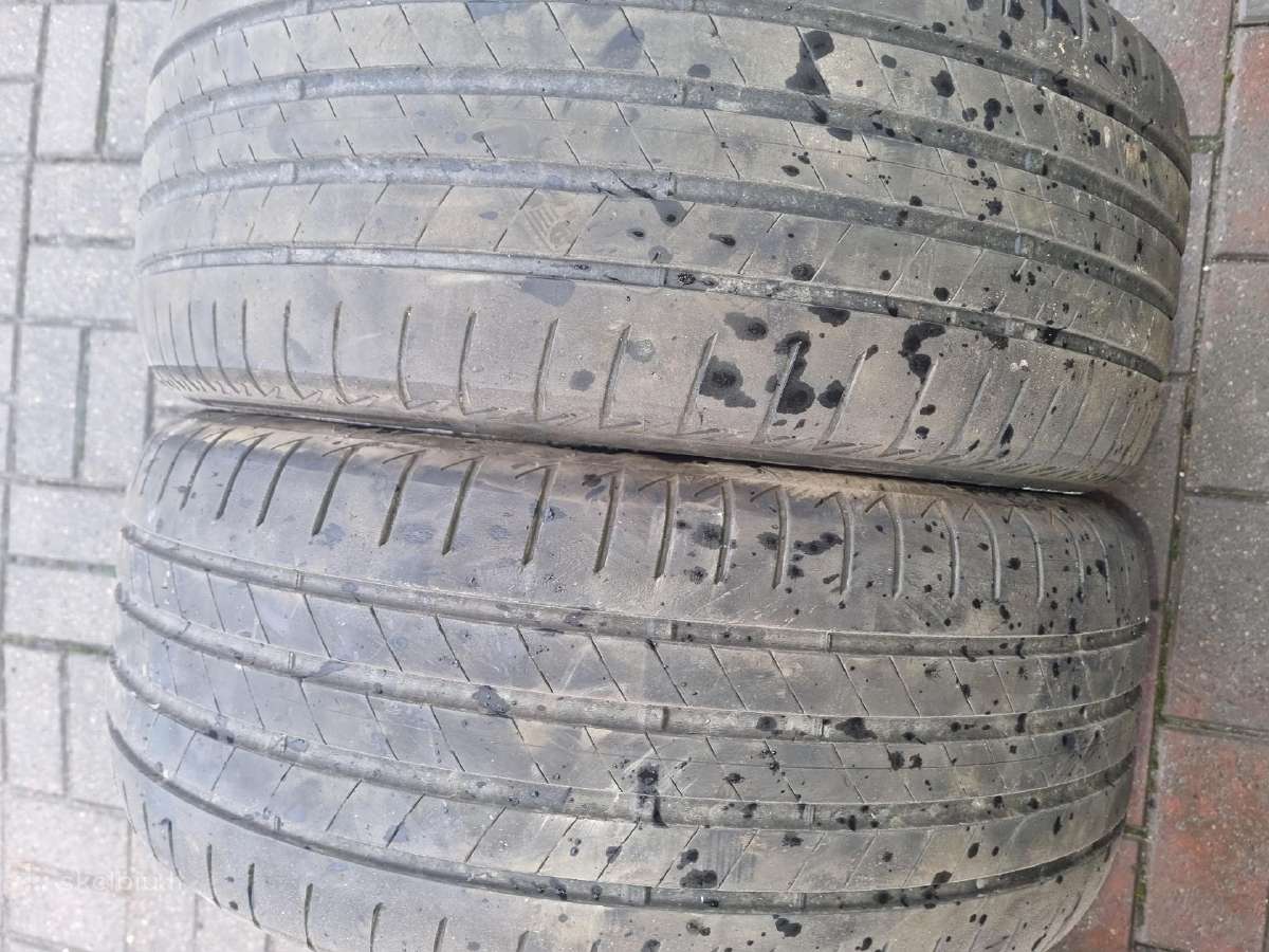 Parduodu 2 padangos Bridgestone 245/40/19 - nuotraukos Nr. 6