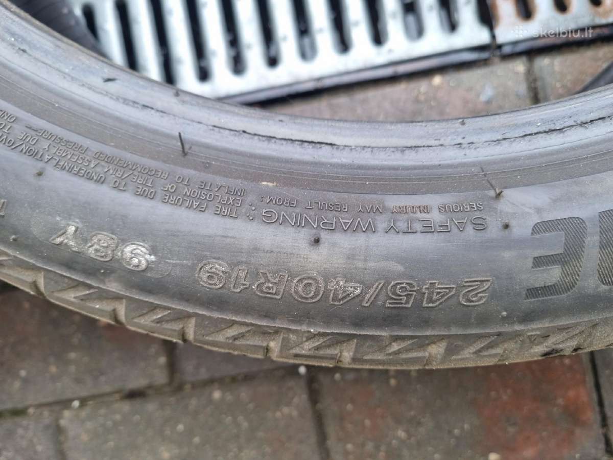 Parduodu 2 padangos Bridgestone 245/40/19 - nuotraukos Nr. 8