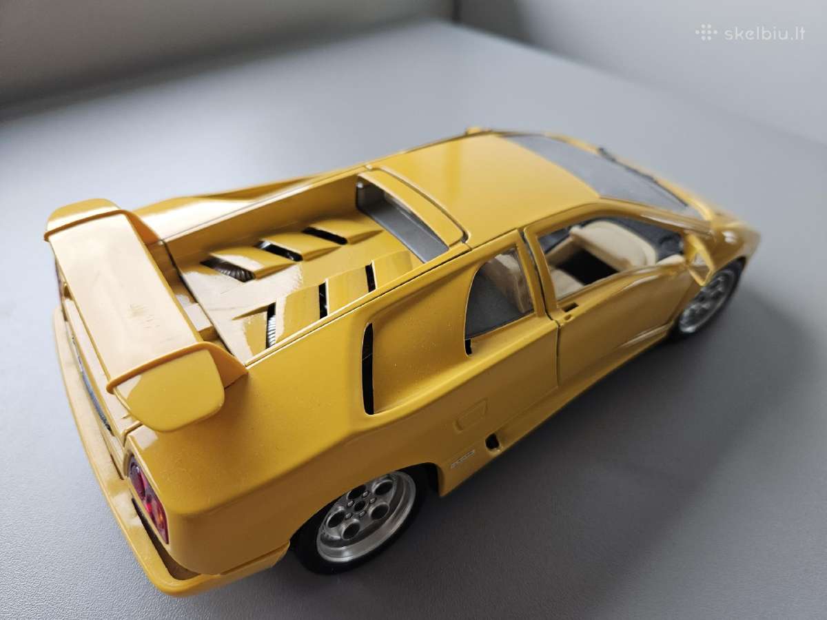 Lamborghini Diablo 1990 (Burago). 1:18 - nuotraukos Nr. 2