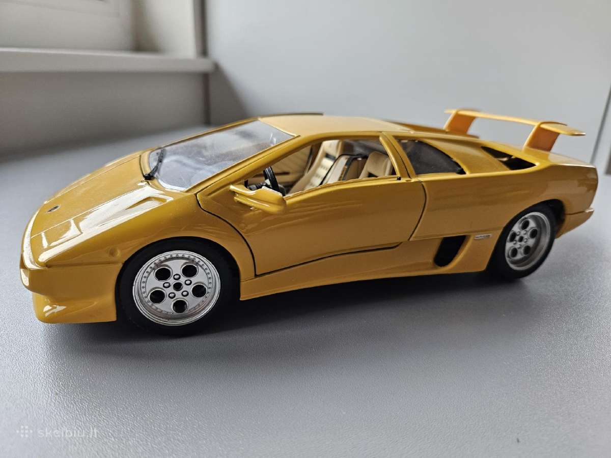 Lamborghini Diablo 1990 (Burago). 1:18 - nuotraukos Nr. 5