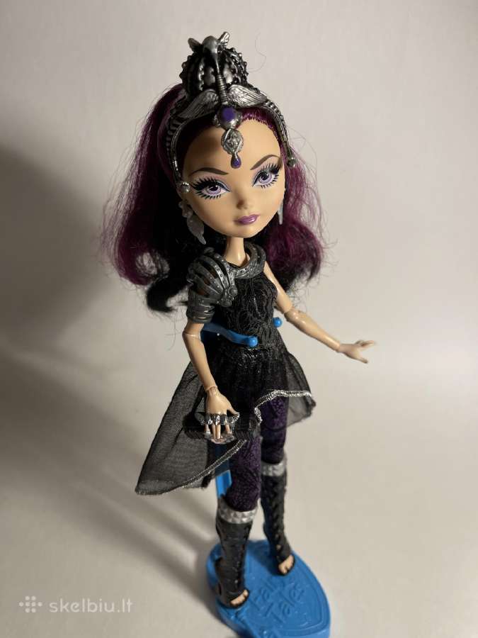 Raven Queen lėlė