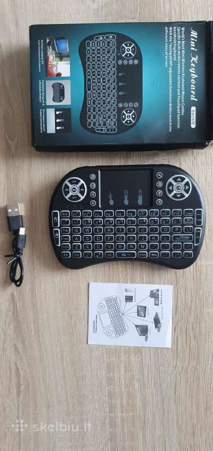Mini bluetooth klaviatūra su pele. Šviečia tamsoje