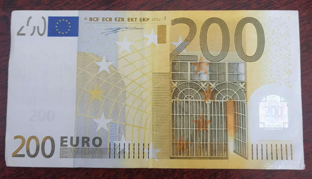 200 eurų