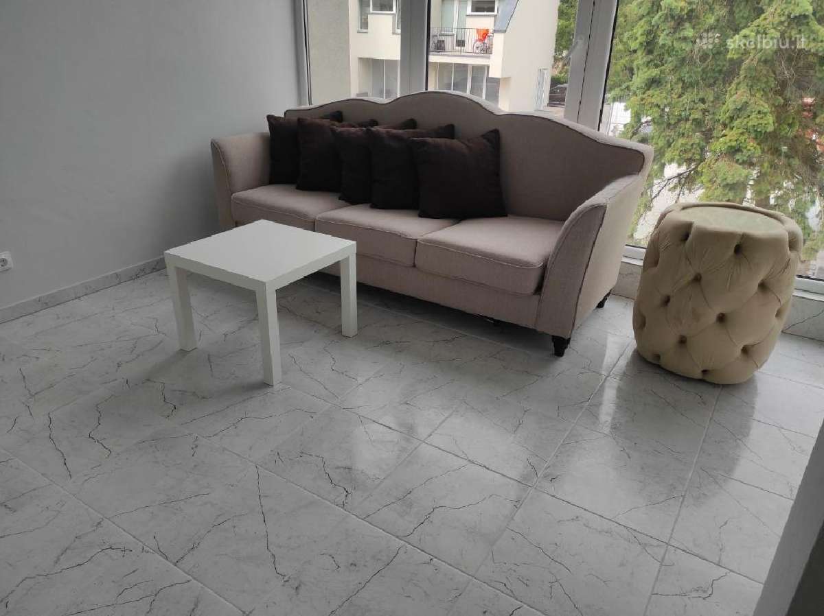 Sofa su miegama vieta. Domina keitimas