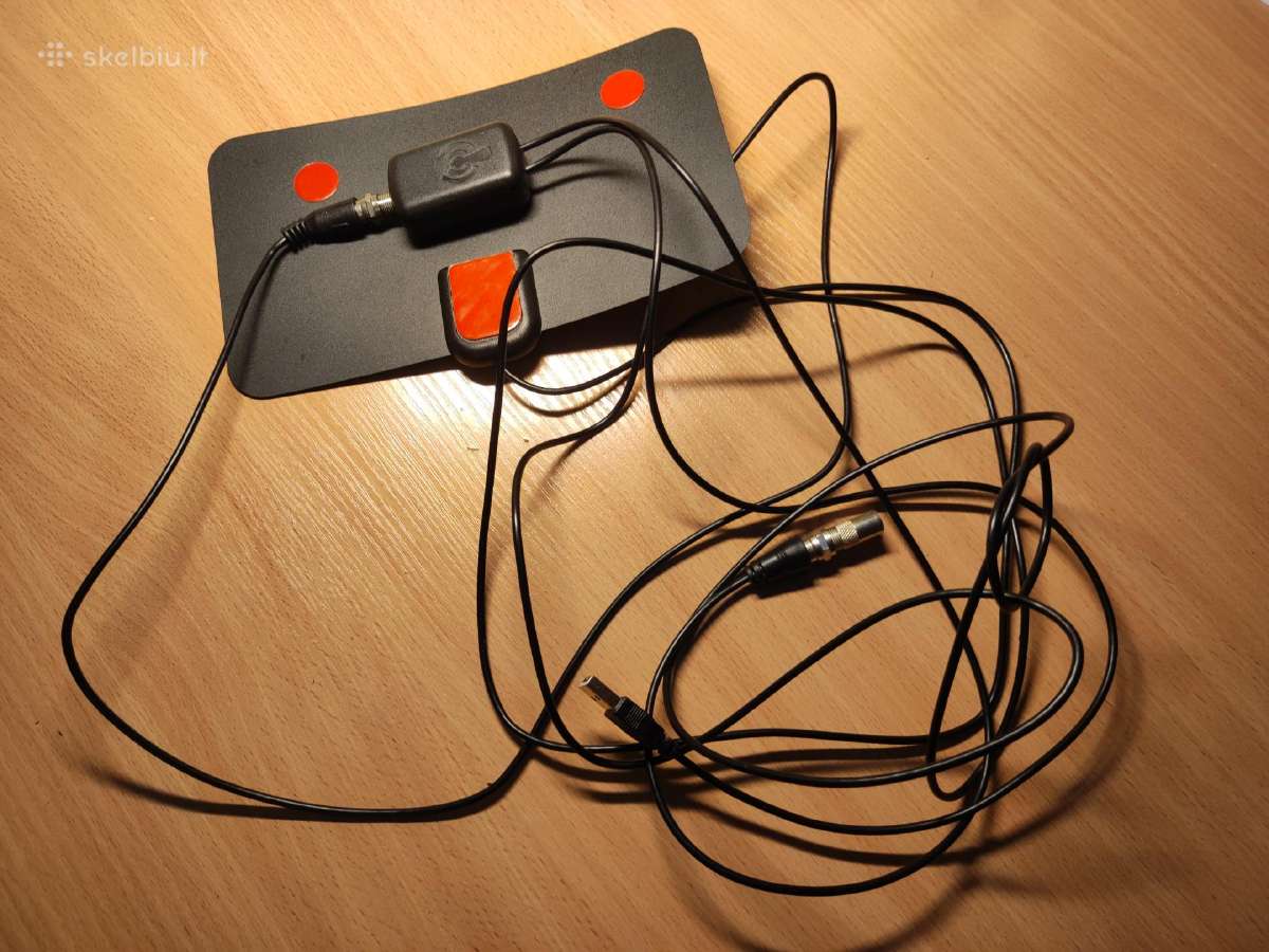Kambarinė TV antena su stiprintuvu