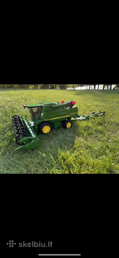 Kombainas John Deere Bruder