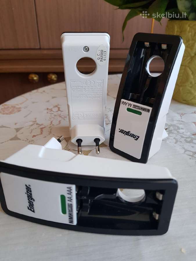 Baterijų pakrovėjas Energizer.