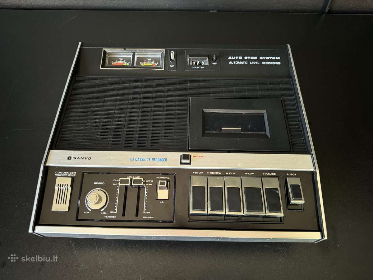 Sanyo magnetofonas veikiantis