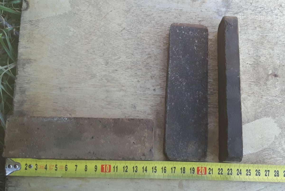 Granito blizginimo/poliravimo priemonė
