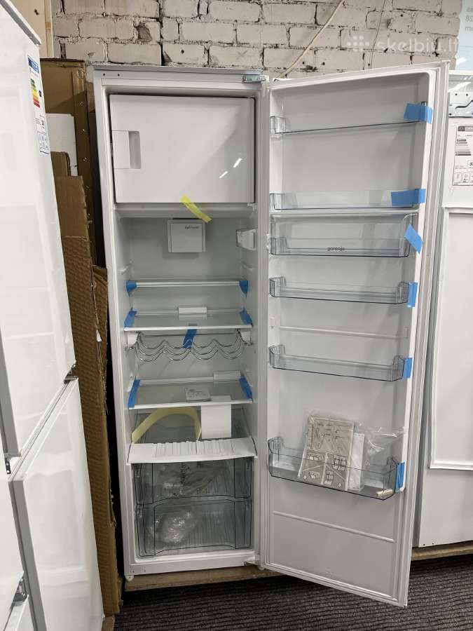 Įmontuojamas šaldytuvas Gorenje, defektuotas