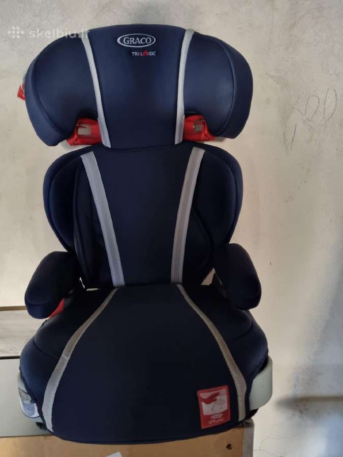 Parduodama auto kėdutė