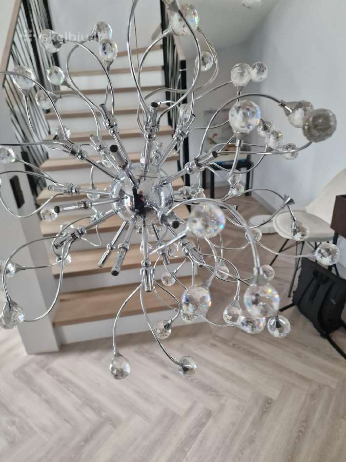 Šviestuvas kambario sveitainėje, naudotas