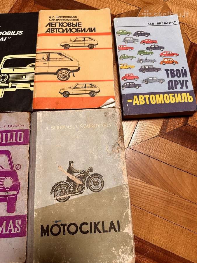 Knygos apie senovinius automobilius - nuotraukos Nr. 3