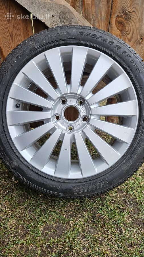 Visiškai naujas W/ Audi ratas su nauja padanga.
