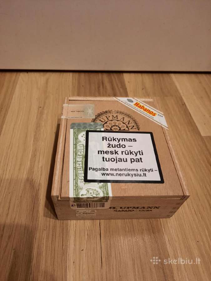 42. Cigarų dėžė H.upmann Nr.2