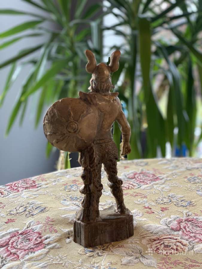 Įspūdinga bronzinė Vikingo skulptūra - nuotraukos Nr. 3