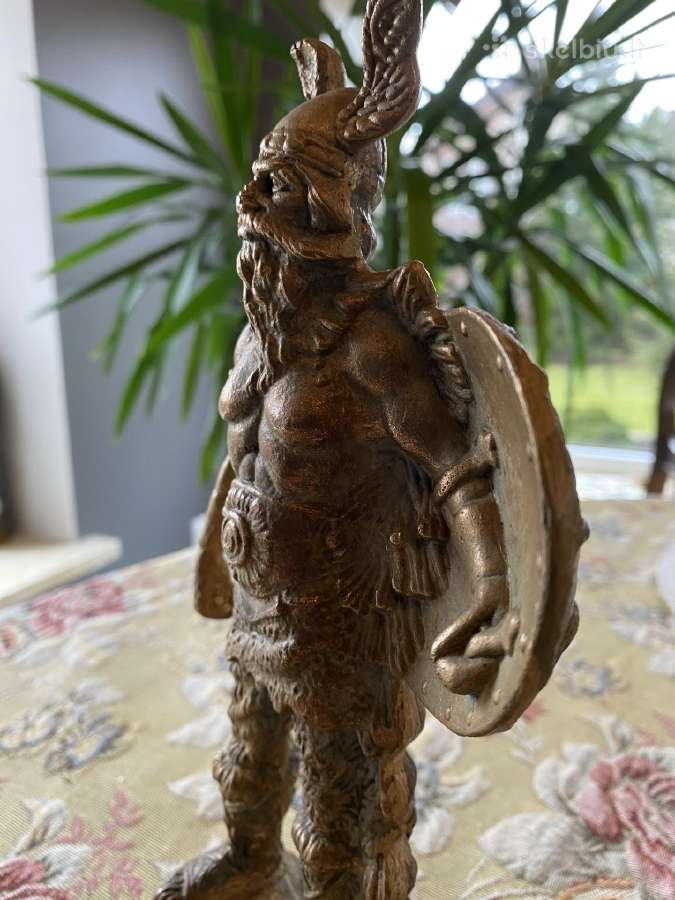Įspūdinga bronzinė Vikingo skulptūra - nuotraukos Nr. 2