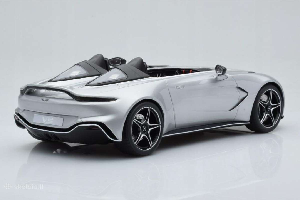 Aston Martin V12 Speedster
