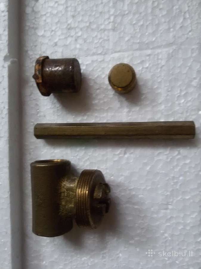 Senų laikų metalinės detalės