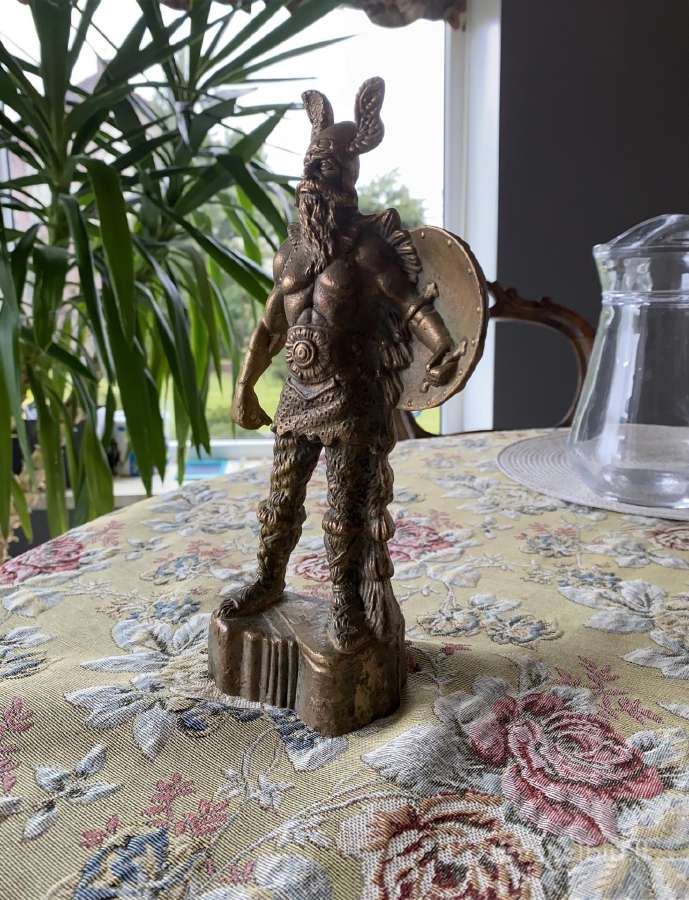 Įspūdinga bronzinė Vikingo skulptūra - nuotraukos Nr. 7