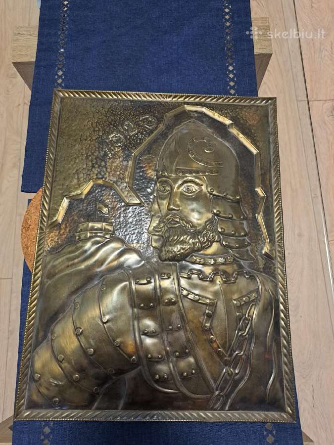 Žalvarinis Gedimino paveikslas/ bareljefas